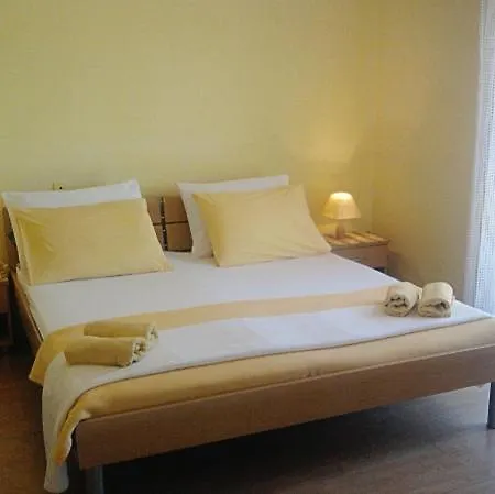 And With Parking Space Jelsa, Hvar - 4640 بيت ضيافة ييلسا